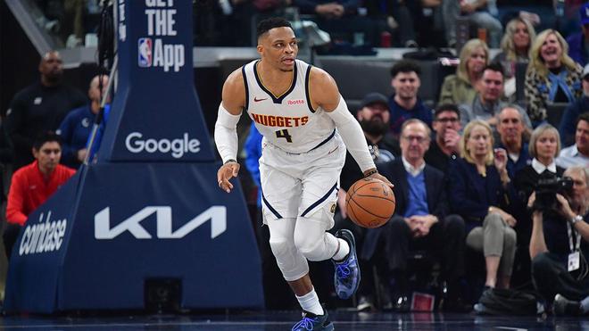 九游官网入口 -关于集结日体能课后，密尔沃基雄鹿队长鼓劲备战欧超杯，质疑声仍在，赛季目标并未改变的信息