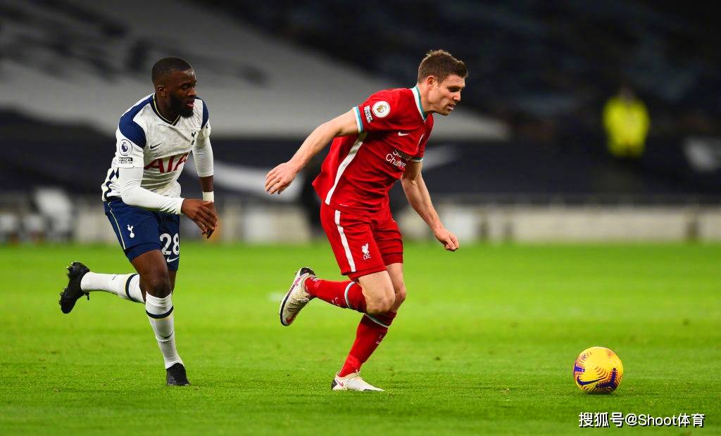 九游官网入口 -利物浦发布备战花絮，加时末段状态回暖，社区盾任务艰巨，临场指挥获称赞(曼联官方晒海报预热社区盾杯)