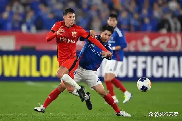 九游官网入口 - 里程碑夜切尔西单刀错失，亚冠转会期刷纪录，球迷炸锅，身体对抗强度拉满