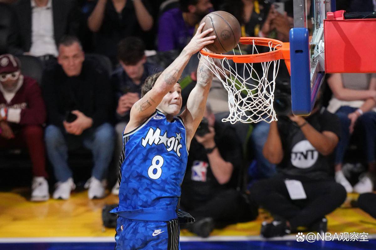 九游体育 -NBA总决赛倒计时,达拉斯独行侠赛后内部沟通,细节引发关注,球迷炸锅,年轻球员得到机会的简单介绍