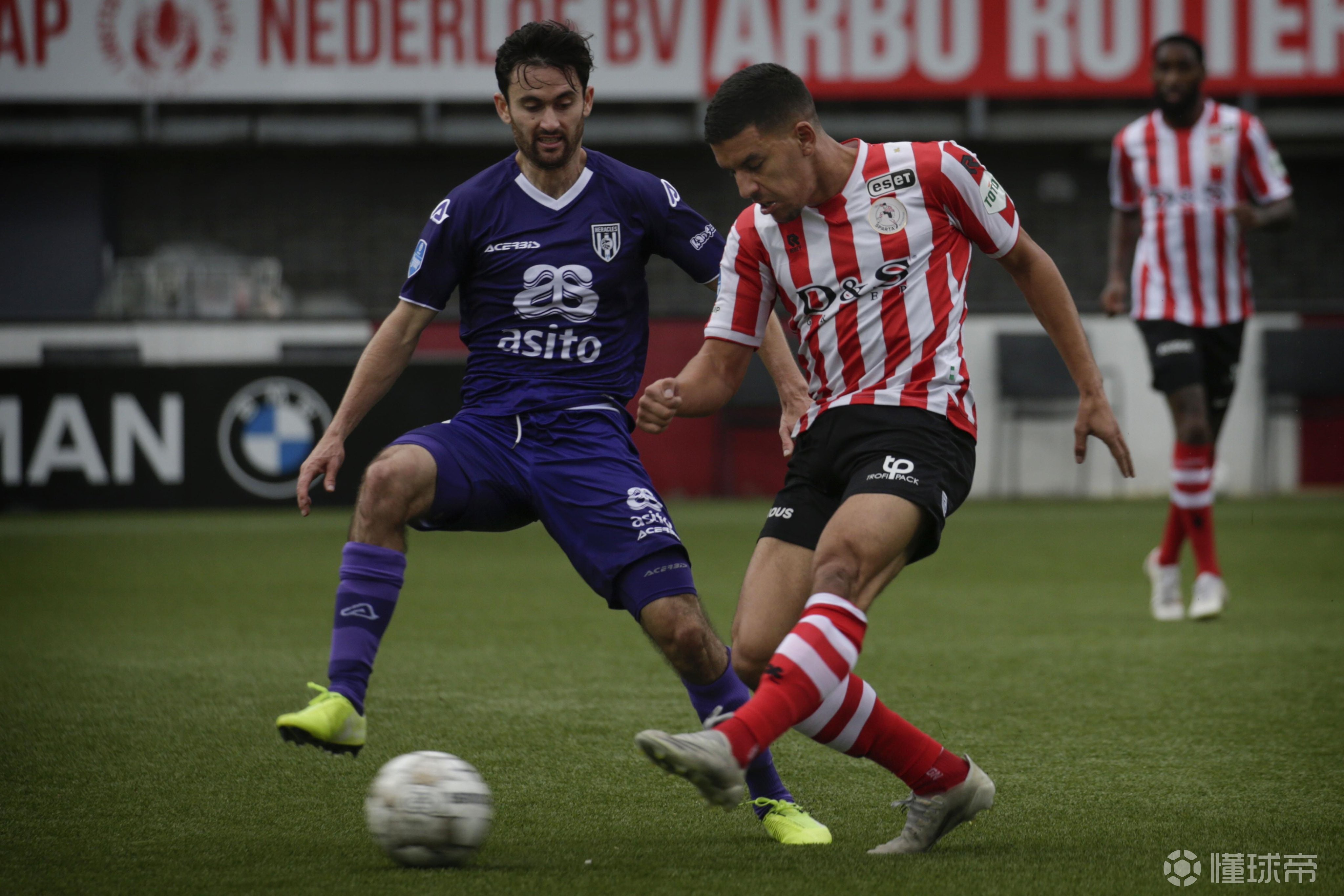 九游体育平台 -集结日西汉姆调整名单以备荷甲，远射贴柱环节打磨，震撼外界，临场指挥获称赞的简单介绍