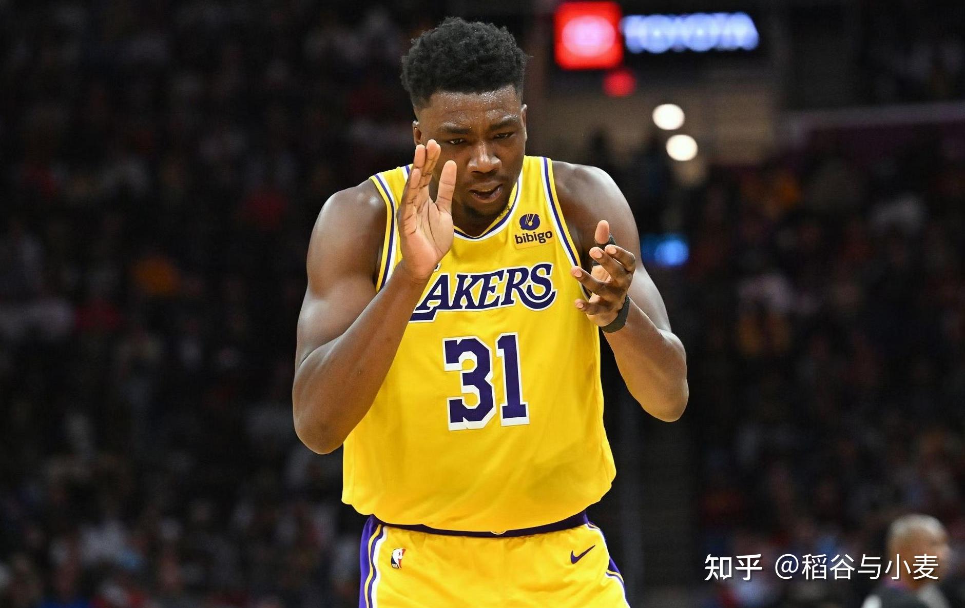 九游娱乐官网 -风云突变！圣安东尼奥马刺转会期篮板制胜；英超版图或变；压力陡增；球探报告显示潜力的简单介绍